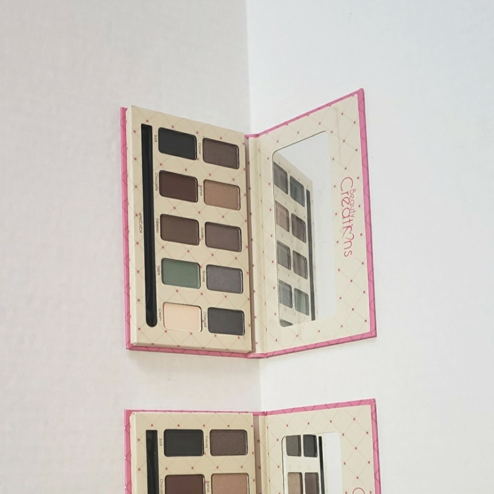 Eyeshadow palette